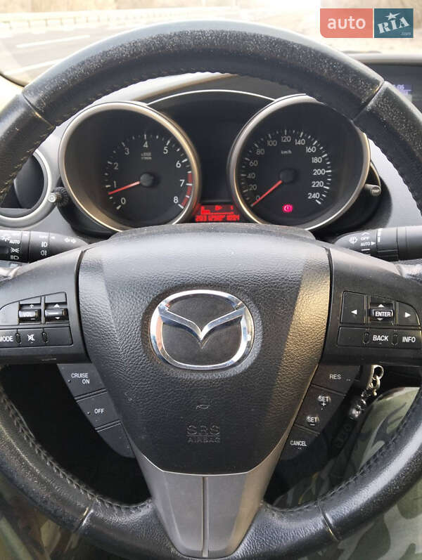 Седан Mazda 3 2010 в Чернігові