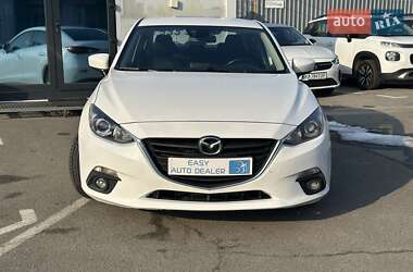 Седан Mazda 3 2015 в Киеве