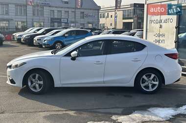 Седан Mazda 3 2015 в Киеве