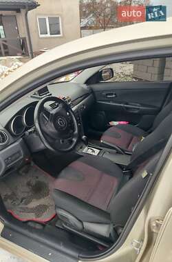 Седан Mazda 3 2005 в Буске