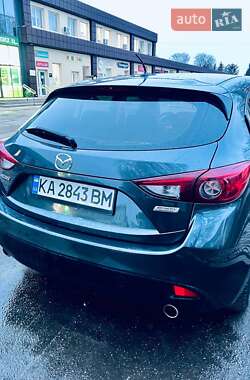 Хэтчбек Mazda 3 2015 в 