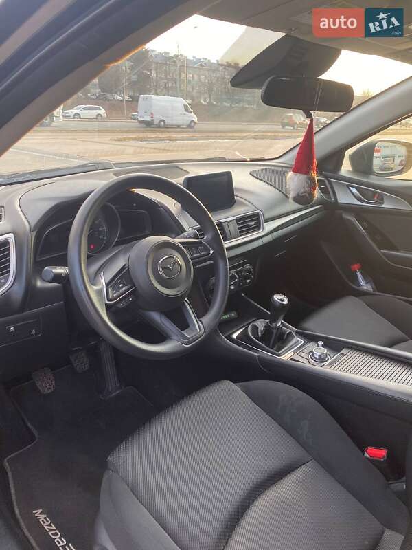 Хэтчбек Mazda 3 2018 в Львове