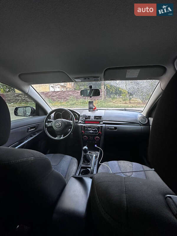 Хэтчбек Mazda 3 2004 в Кривом Роге