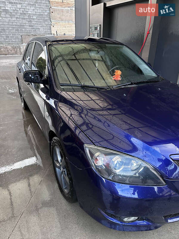 Хэтчбек Mazda 3 2004 в Кривом Роге