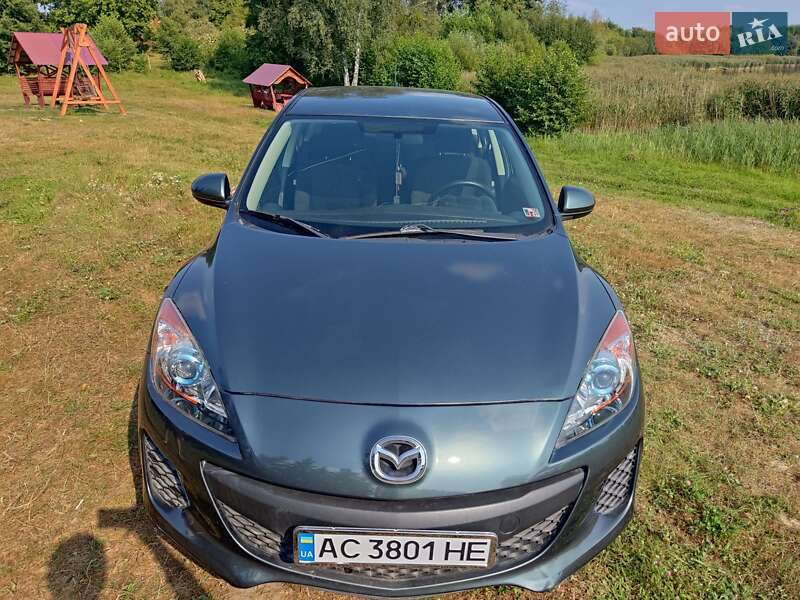 Хетчбек Mazda 3 2012 в Ратному