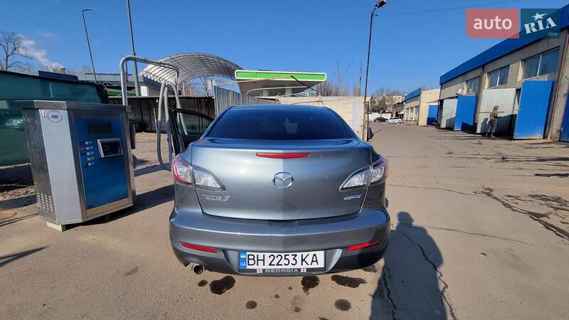 Седан Mazda 3 2011 в Одессе