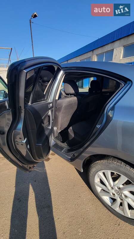 Седан Mazda 3 2011 в Одессе
