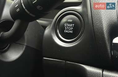 Хэтчбек Mazda 3 2016 в 