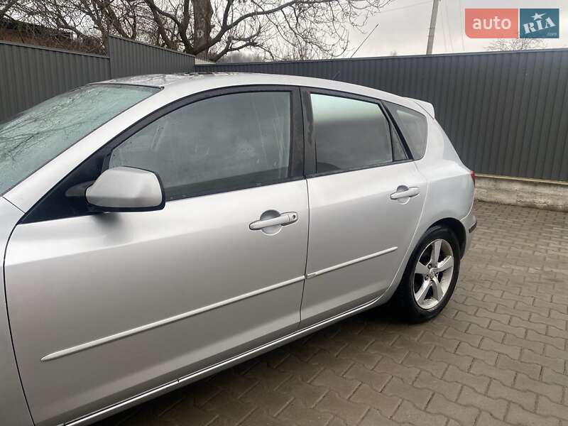 Хэтчбек Mazda 3 2003 в Кутах