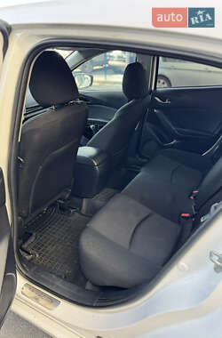 Седан Mazda 3 2014 в Киеве