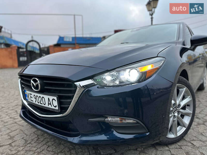 Седан Mazda 3 2016 в 