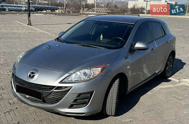 Хэтчбек Mazda 3 2010 в 