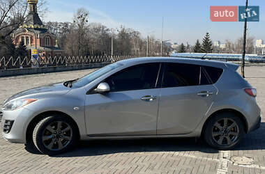 Хэтчбек Mazda 3 2010 в 