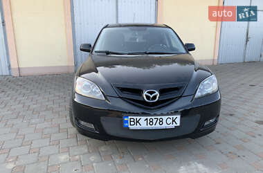 Хэтчбек Mazda 3 2007 в Сарнах