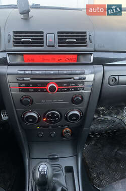 Хэтчбек Mazda 3 2007 в Сарнах