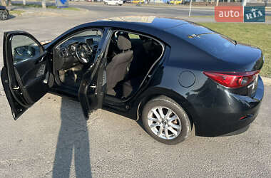 Седан Mazda 3 2016 в 