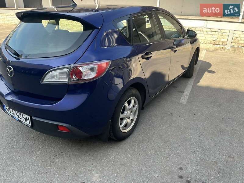 Хетчбек Mazda 3 2010 в Житомирі
