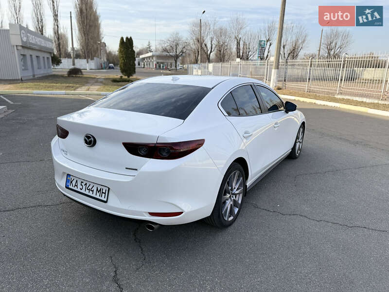 Седан Mazda 3 2019 в Киеве