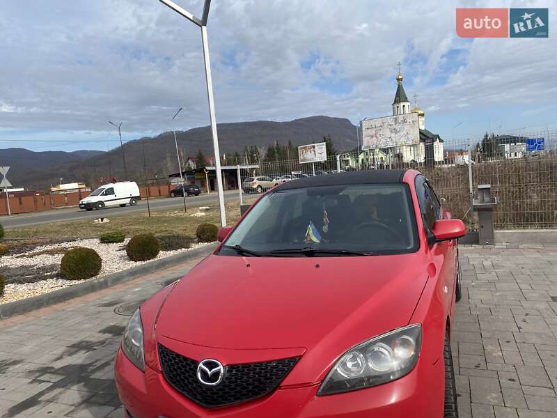 Хэтчбек Mazda 3 2004 в Ужгороде