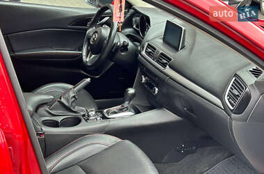 Хэтчбек Mazda 3 2015 в 