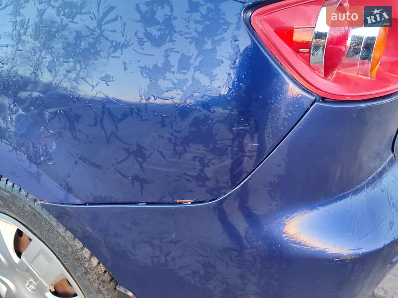 Седан Mazda 3 2004 в Долине