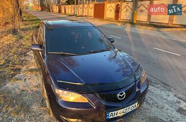 Седан Mazda 3 2004 в 