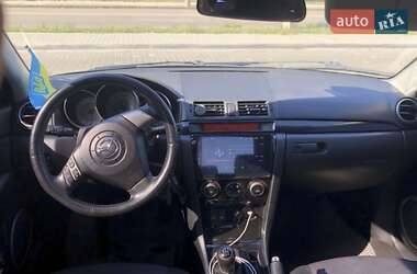 Седан Mazda 3 2006 в 