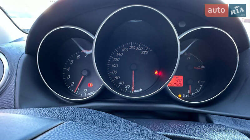 Хэтчбек Mazda 3 2004 в Черновцах
