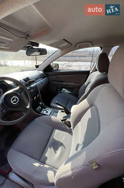 Седан Mazda 3 2006 в 