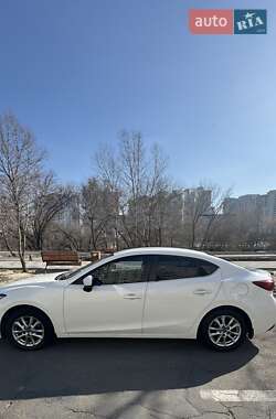 Седан Mazda 3 2015 в 