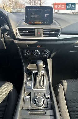 Седан Mazda 3 2018 в 