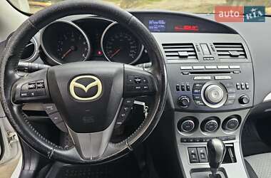 Седан Mazda 3 2011 в 