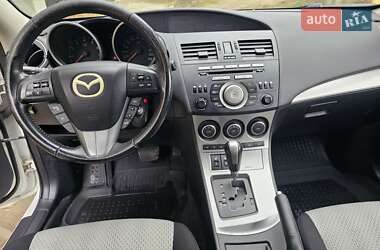 Седан Mazda 3 2011 в 