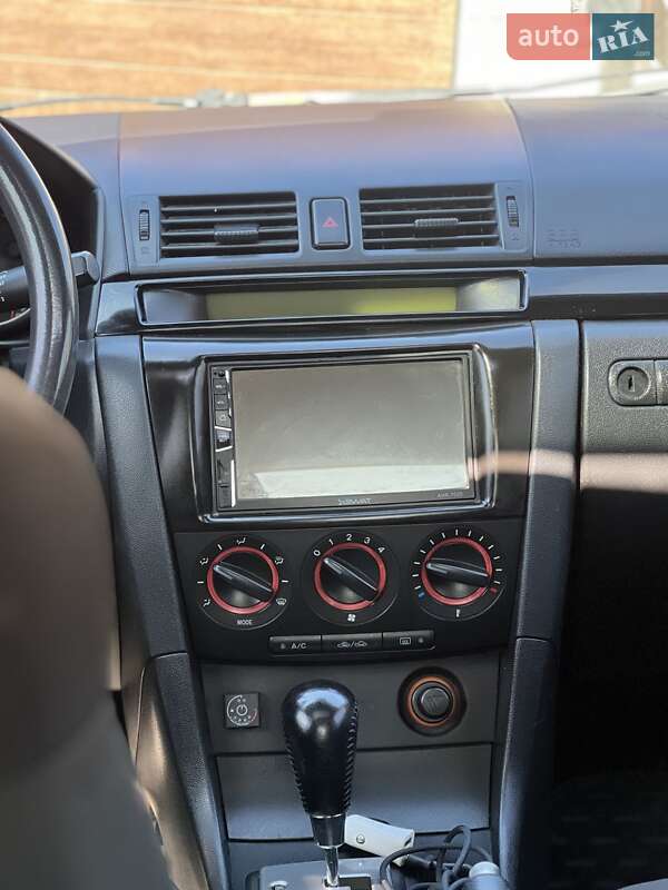 Седан Mazda 3 2003 в Дубовом