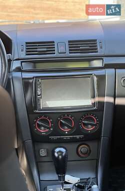 Седан Mazda 3 2003 в 
