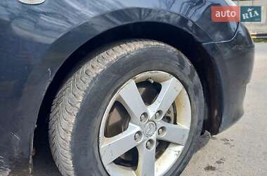 Хэтчбек Mazda 3 2004 в 
