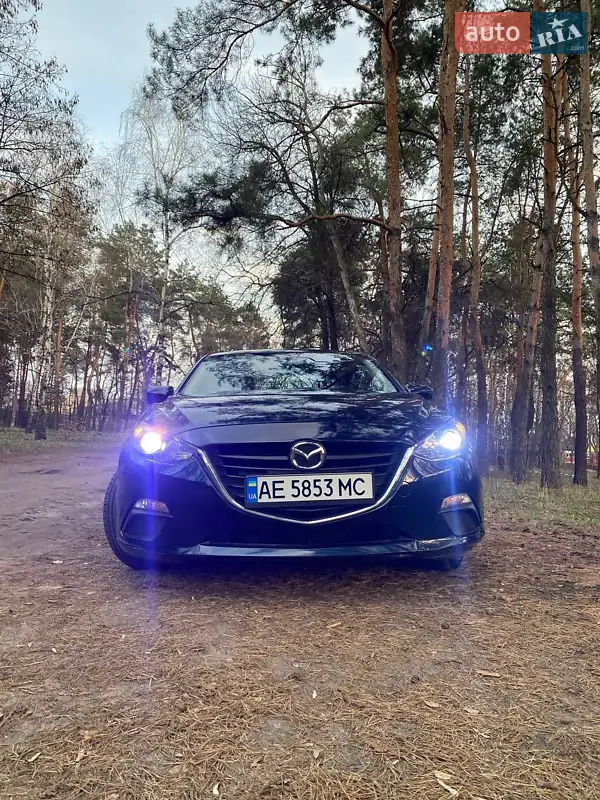 Седан Mazda 3 2015 в 