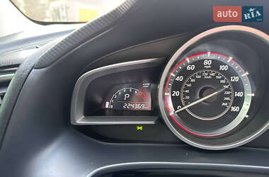 Седан Mazda 3 2014 в 