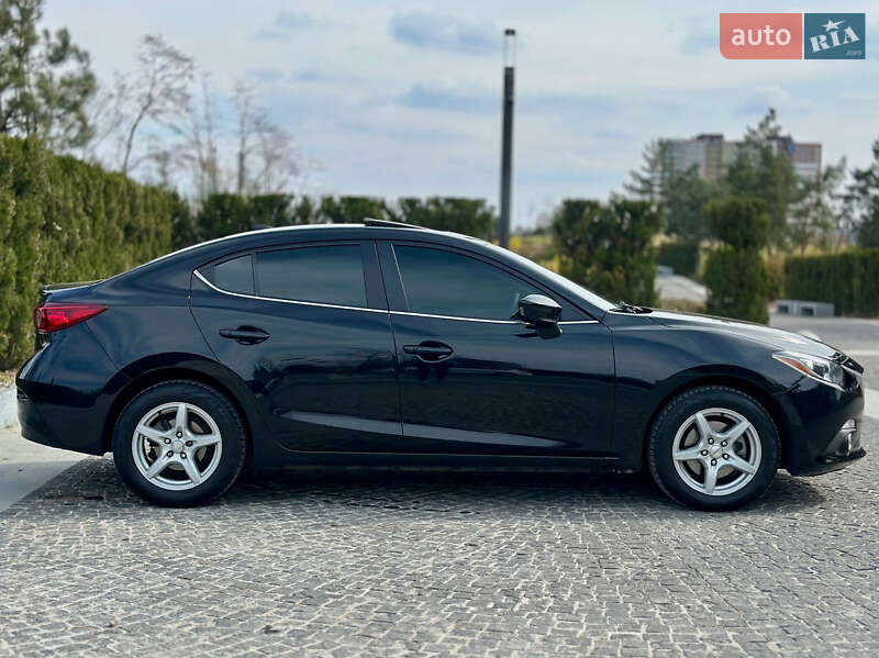 Седан Mazda 3 2015 в Днепре