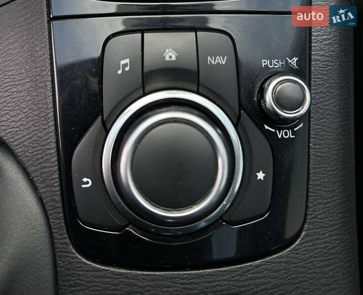 Седан Mazda 3 2015 в Днепре