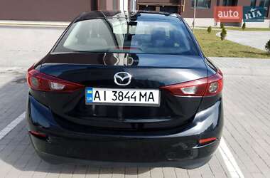 Седан Mazda 3 2015 в 
