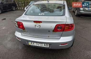 Седан Mazda 3 2004 в 