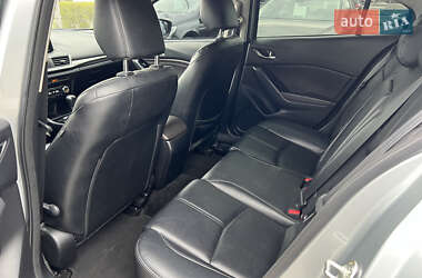 Седан Mazda 3 2018 в 