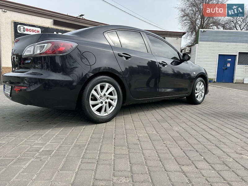 Седан Mazda 3 2012 в Киеве