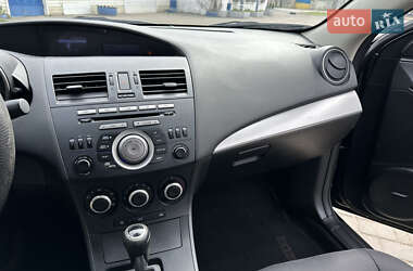 Седан Mazda 3 2012 в Киеве