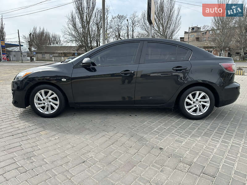 Седан Mazda 3 2012 в Киеве