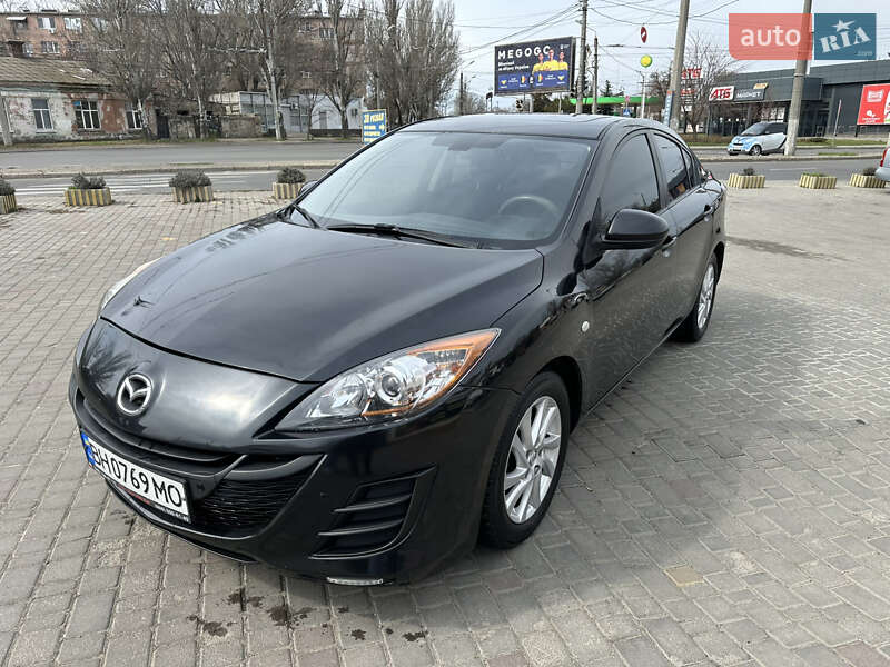 Седан Mazda 3 2012 в Киеве