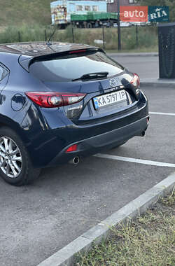 Хэтчбек Mazda 3 2016 в 