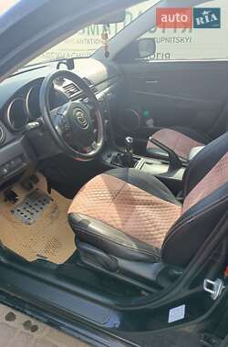 Седан Mazda 3 2006 в Миколаєві