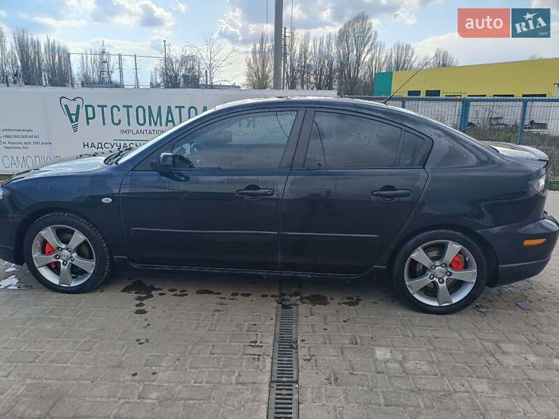 Седан Mazda 3 2006 в Николаеве